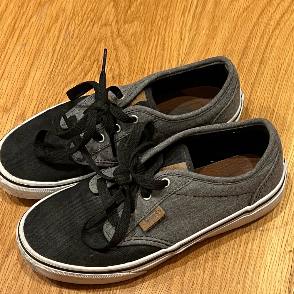 Boys size 2 Vans